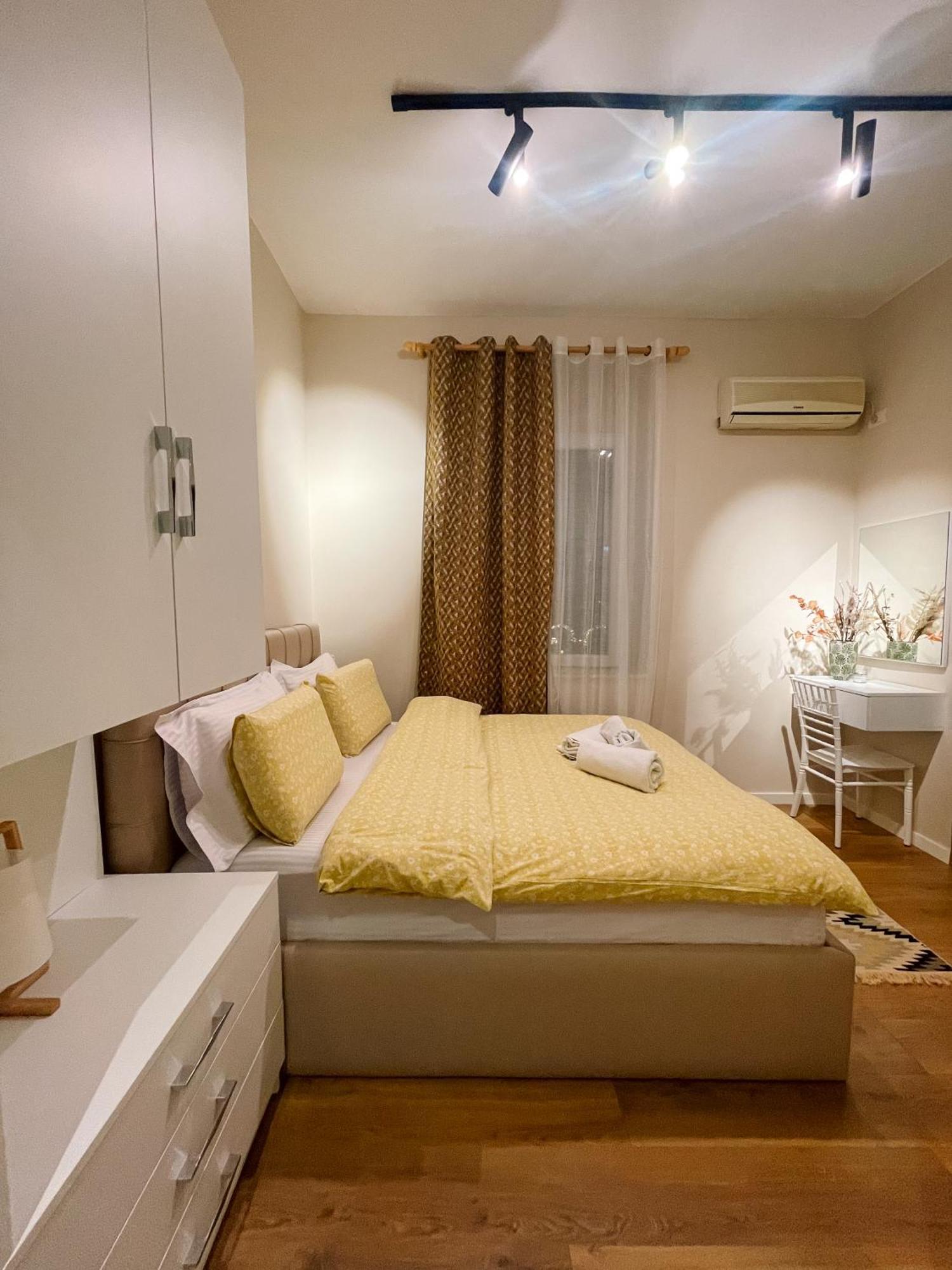 Aj Apartments - Hidden Gem In Front Of Taiwan Center Tirana Zewnętrze zdjęcie