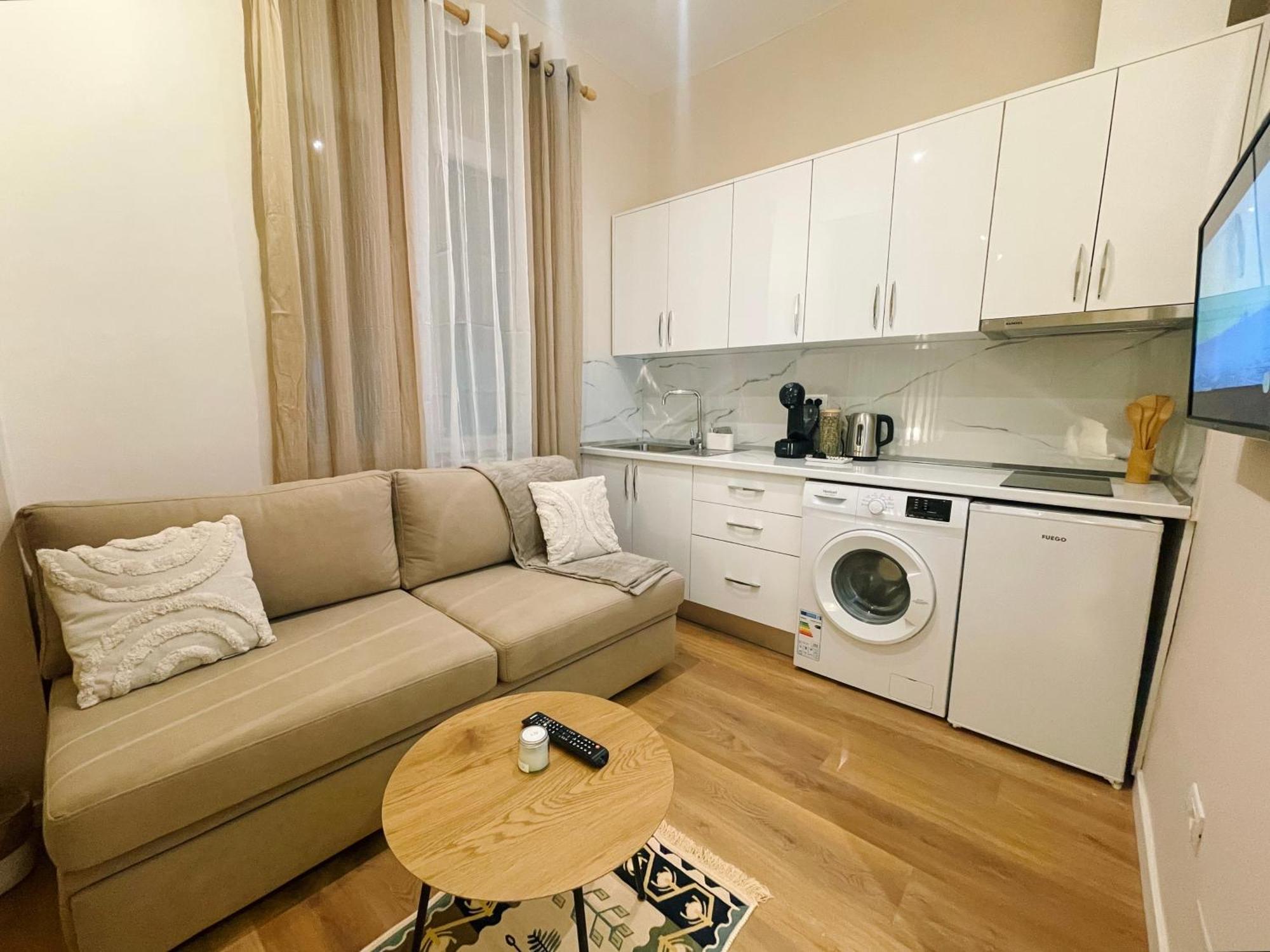 Aj Apartments - Hidden Gem In Front Of Taiwan Center Tirana Zewnętrze zdjęcie